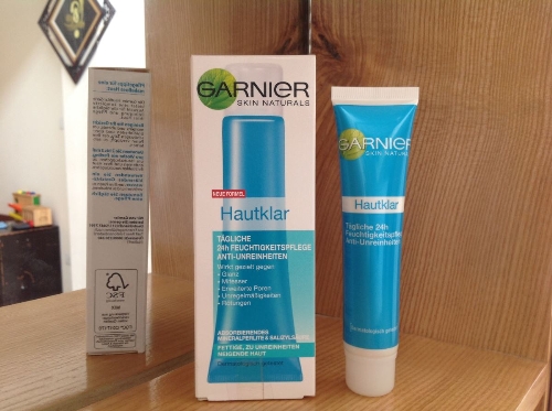 Kem Garnier dành cho da dầu và mụn Garnier Hautklar Tägliche 24h 40ml